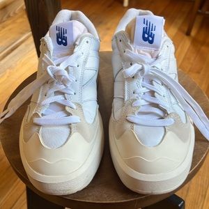 New Balance CT302 - White - EUC 7.5 W 🔥